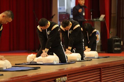 Picture description