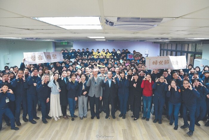Group Photo at the “Fragrant Gathering – Women’s Day Appreciation Tea Party”